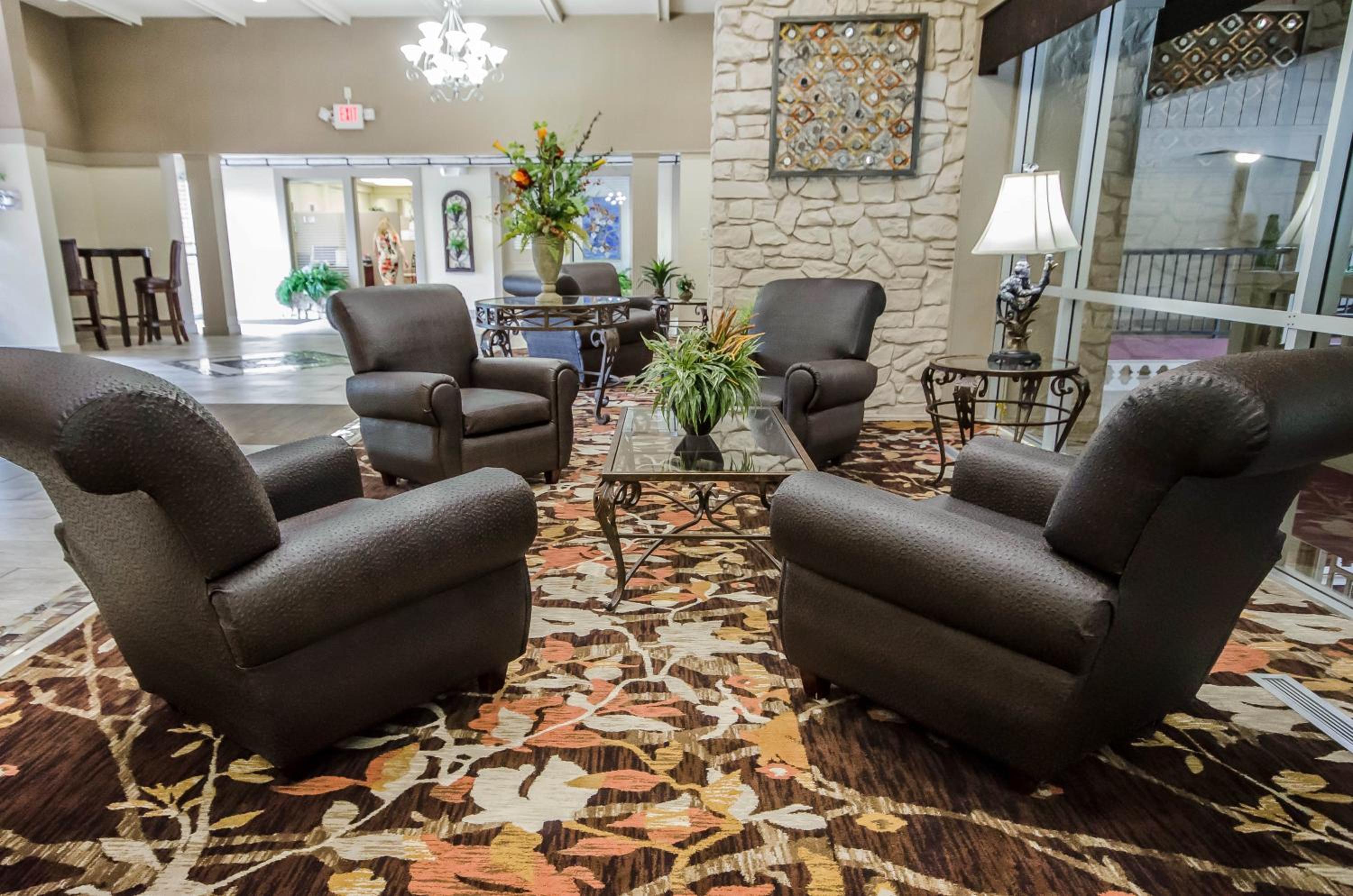 Фото Radisson Hotel Louisville North