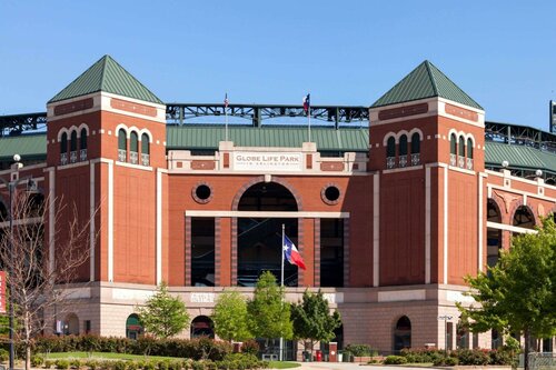 Гостиница Howard Johnson by Wyndham Arlington Ballpark Six Flags