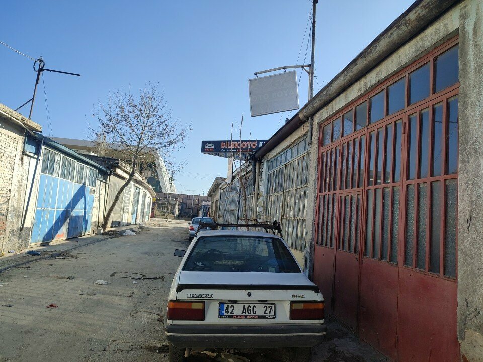 Car painting Ozer, Konya, photo