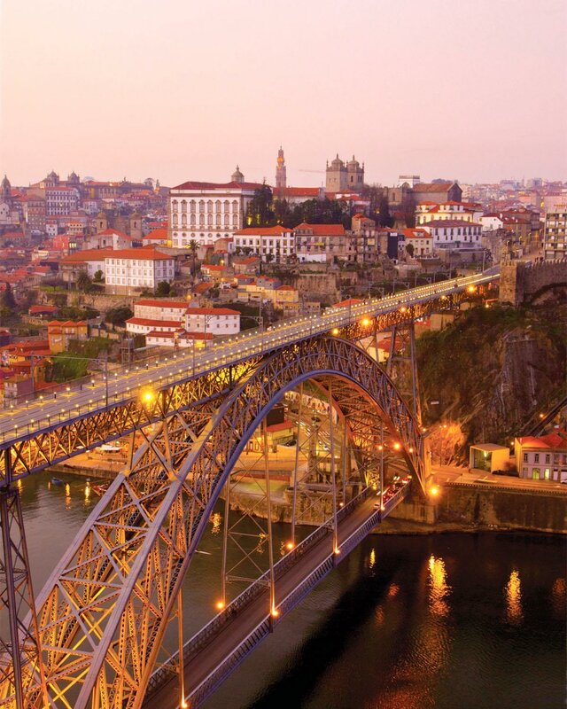Гостиница Vila Galé Porto Ribeira в Порту
