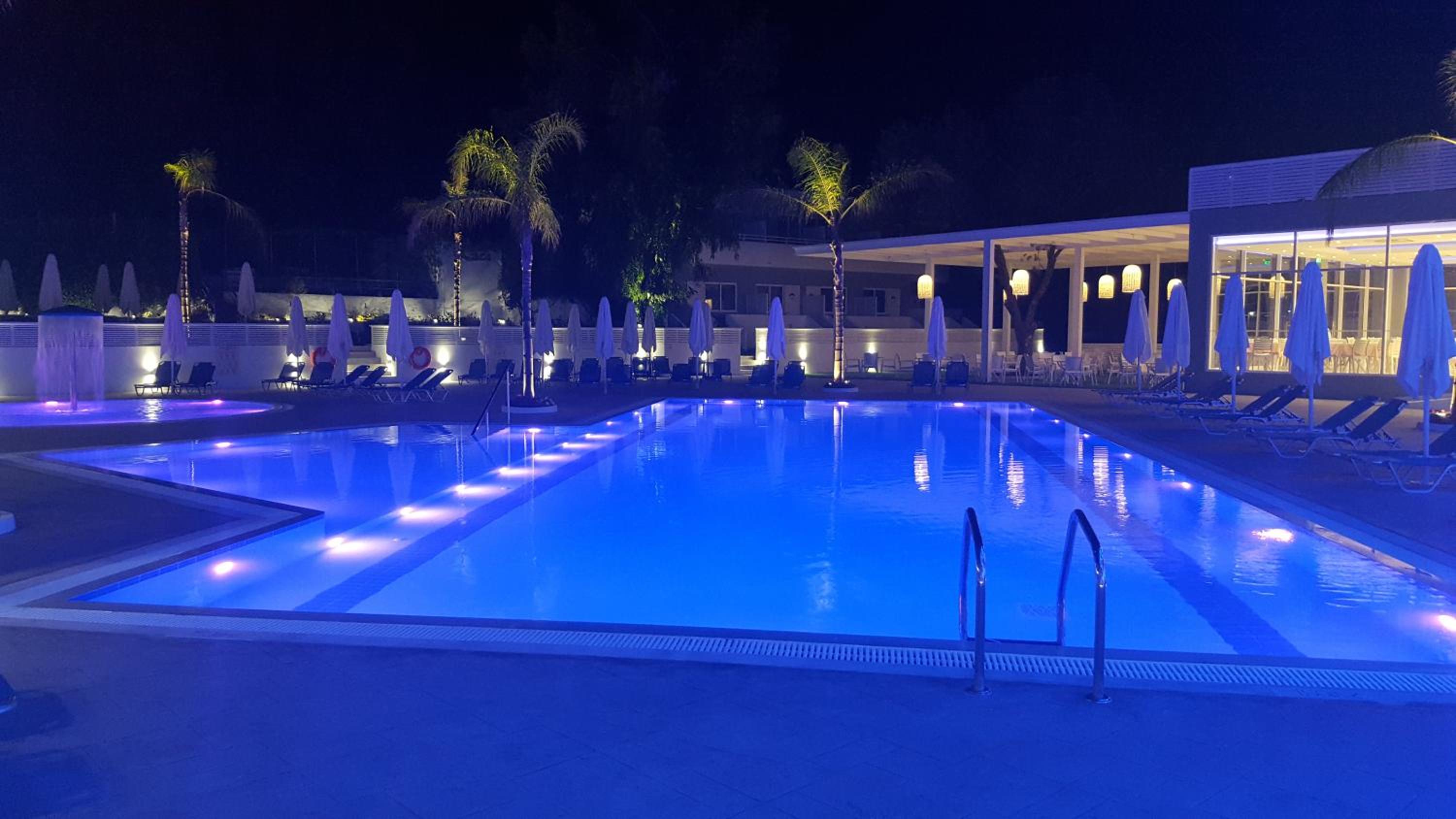 Фото Oceanis Park Hotel