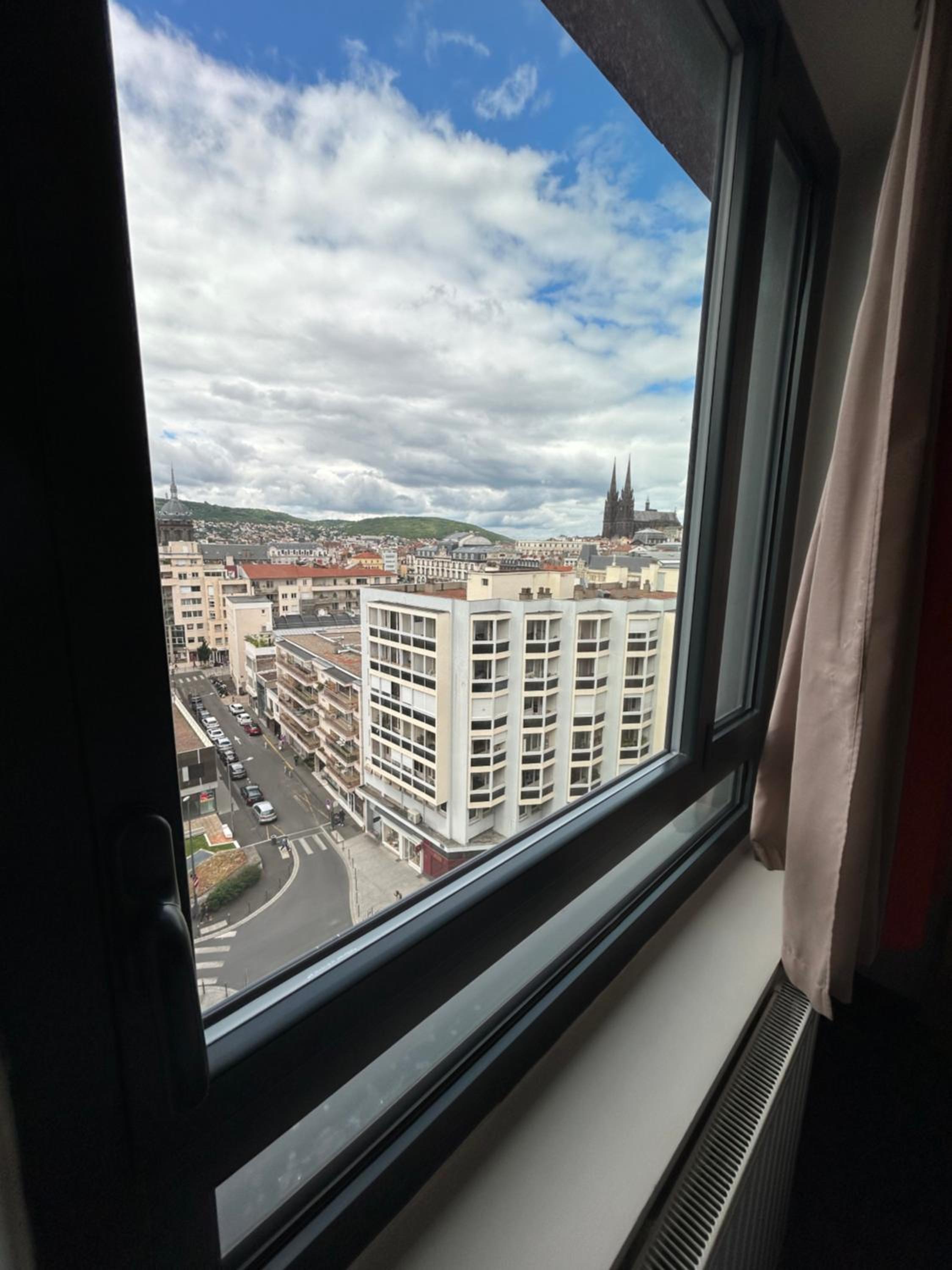 Фото Apparthotel Privilodges Carré de Jaude