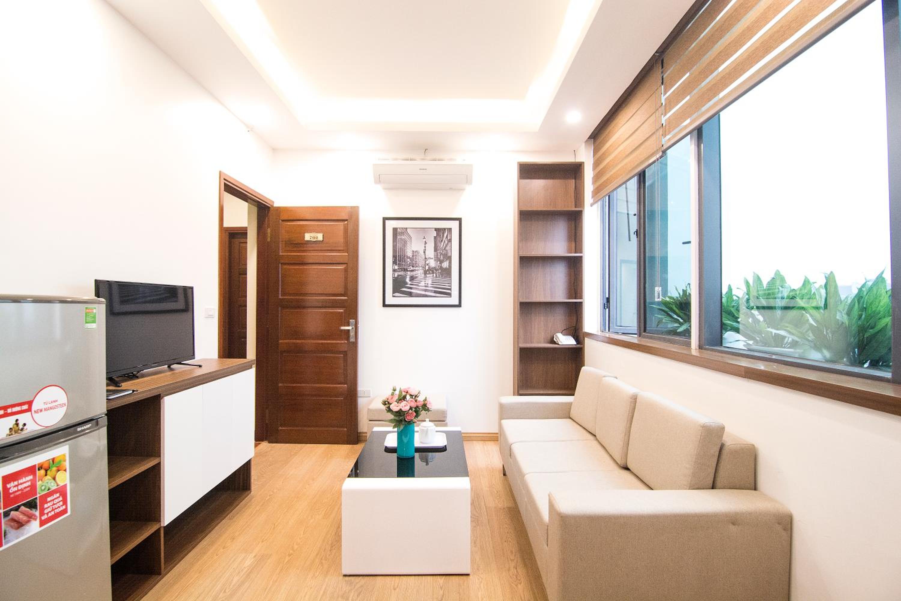 Фото Canary Hotel & Apartment