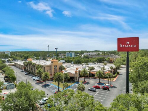 Гостиница Ramada by Wyndham Jacksonville I-95 by Butler Blvd