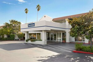 Гостиница Travelodge by Wyndham Monterey Bay