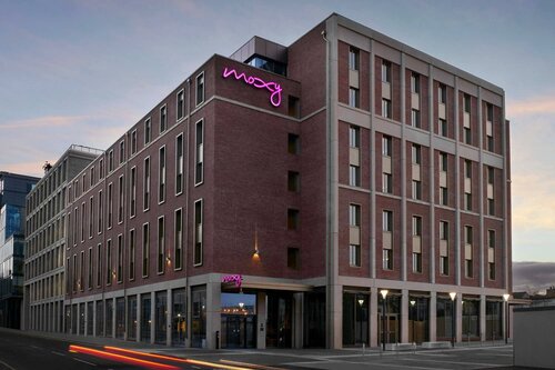Гостиница Moxy Edinburgh Fountainbridge в Эдинбурге