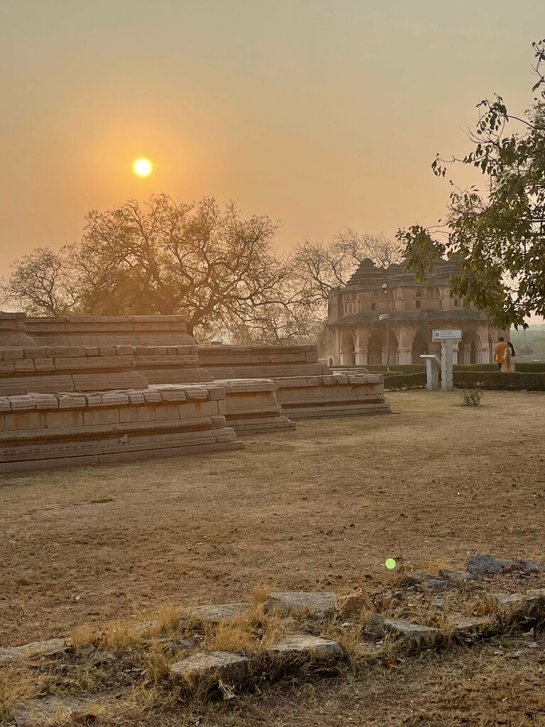 Landmark, attraction Basement of Queens' Palace, Karnataka, photo