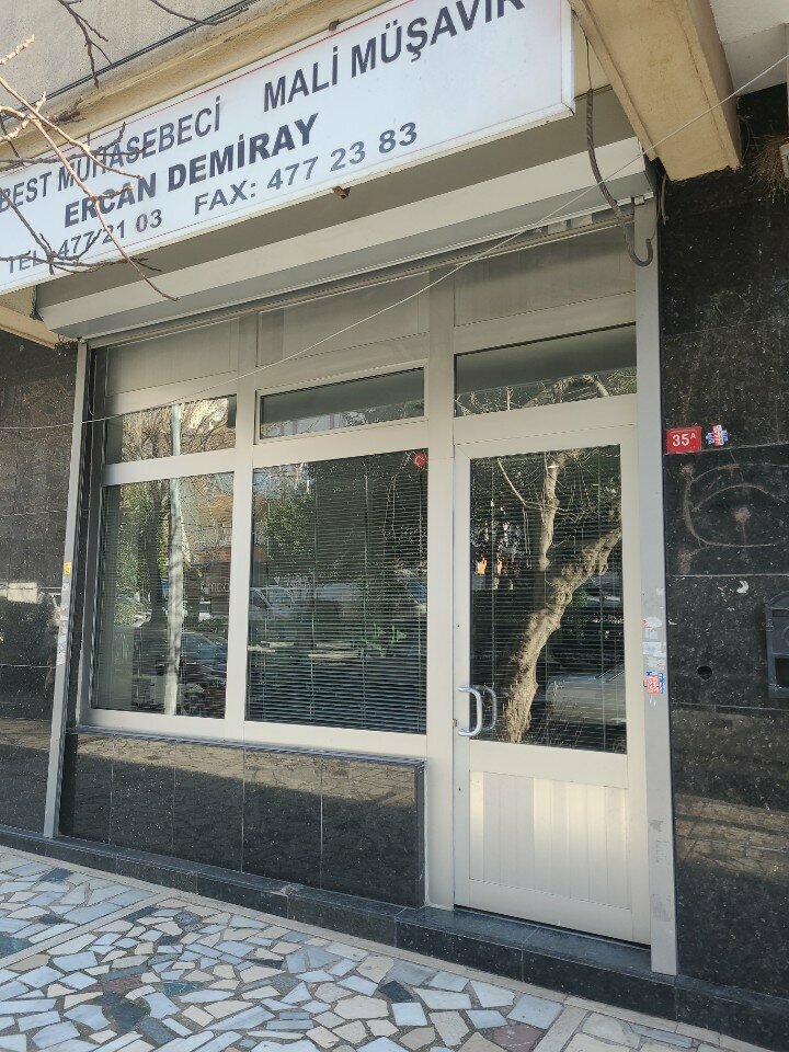 Asesores fiscales Freelance Accountant Financial Advisor Ercan Demiray, , foto