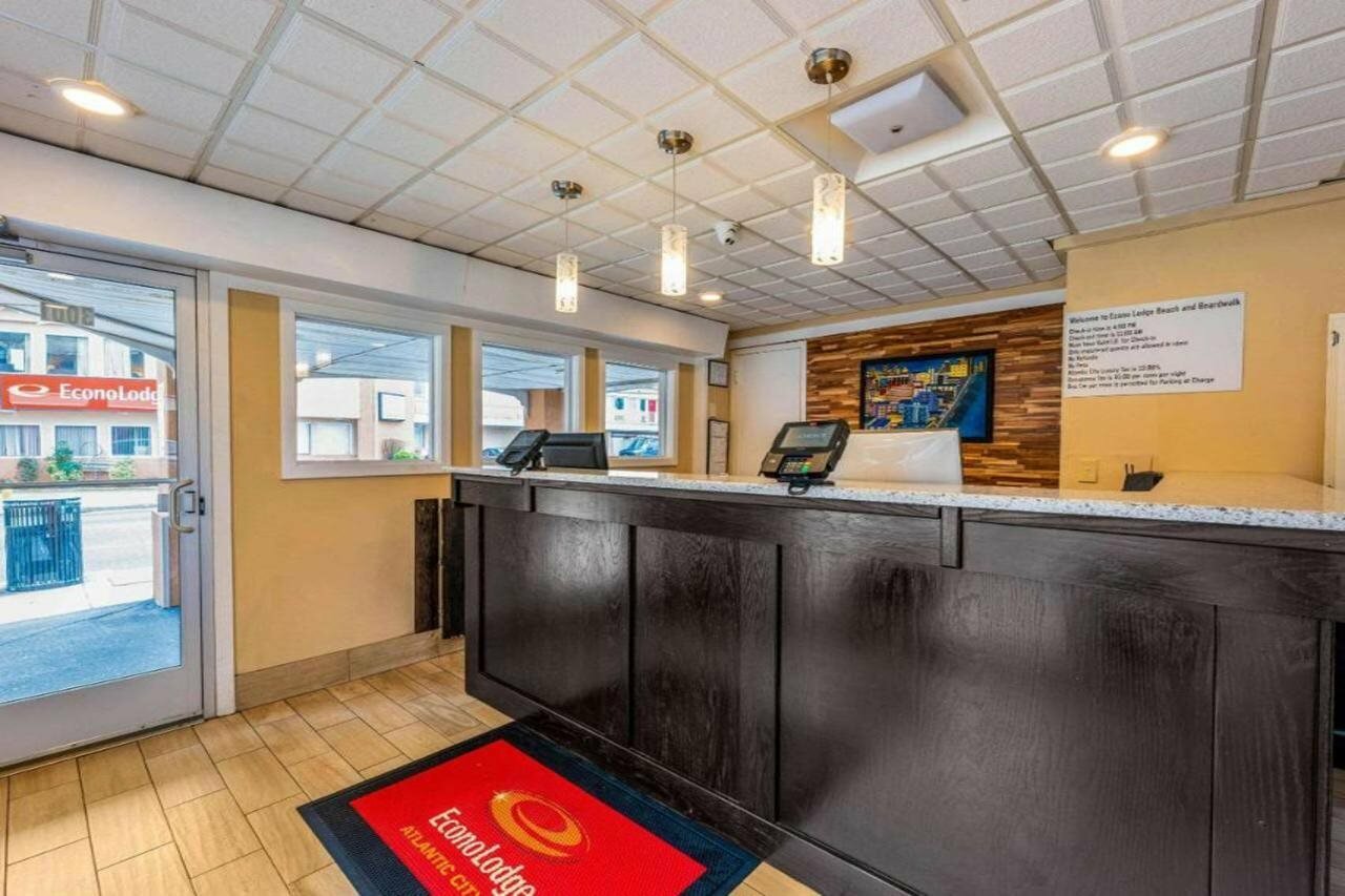 Фото Econo Lodge Beach and Boardwalk