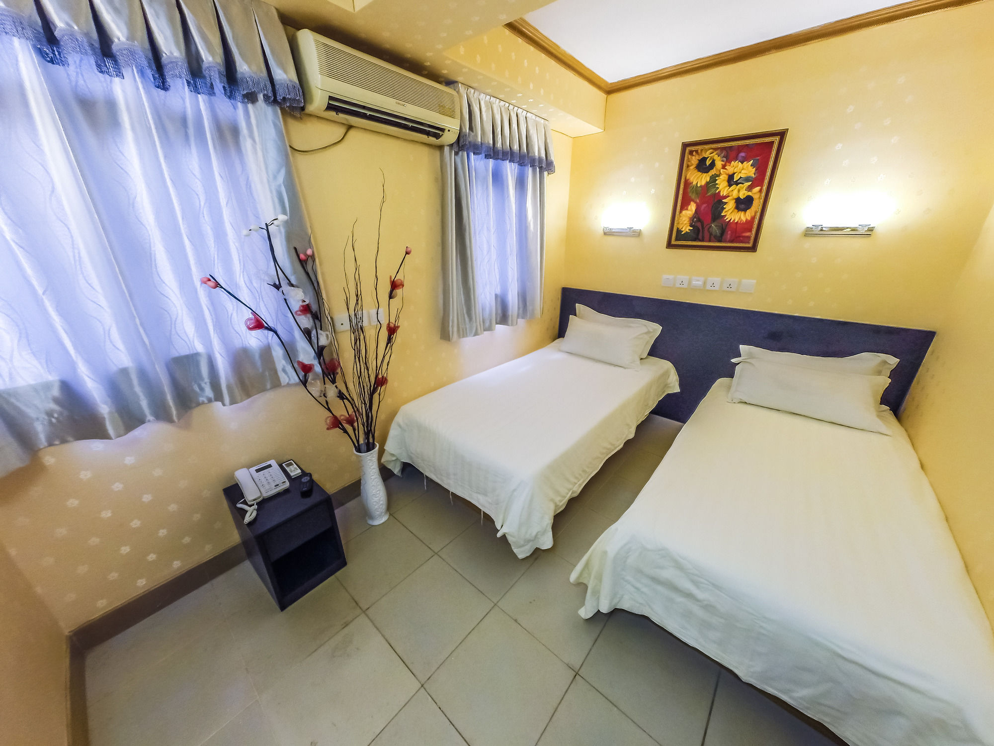 Фото Hotel Hou Kong