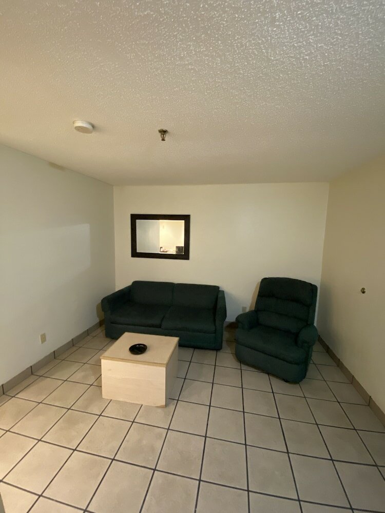 Фото Super 8 by Wyndham Metropolis