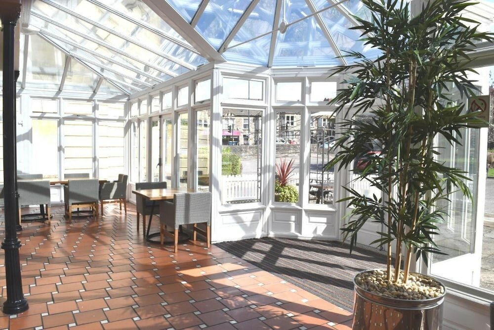 Фото Arnos Manor Hotel