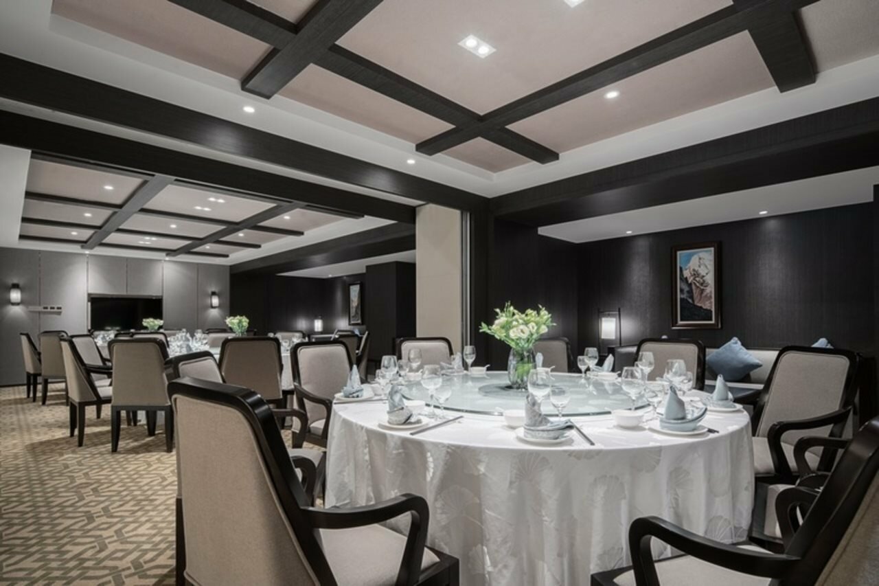 Фото Minshan Lhasa Grand Hotel