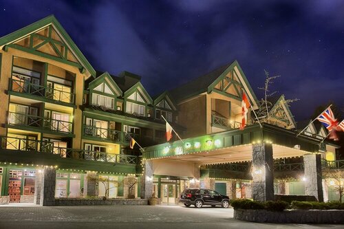 Гостиница Pinnacle Hotel Whistler Village в Уистлере