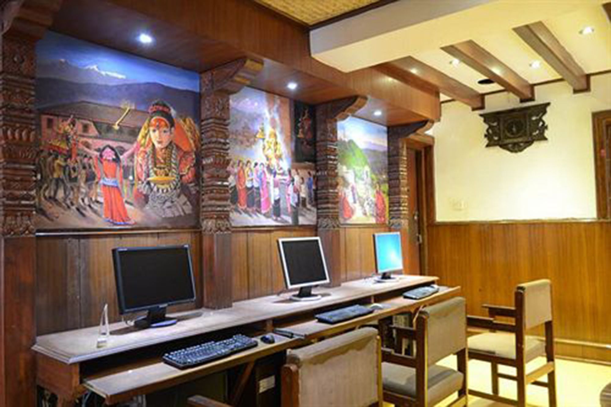 Фото Hotel Ganesh Himal