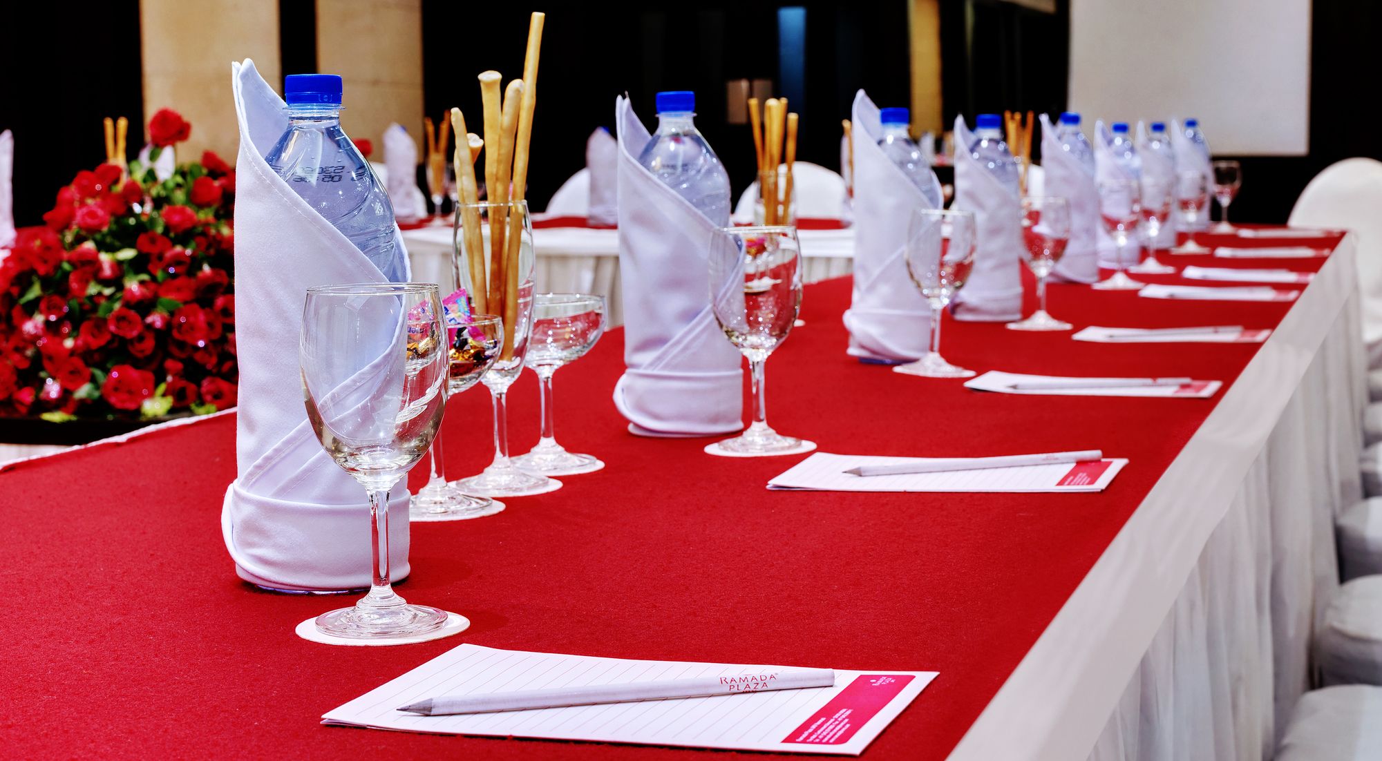 Фото Ramada Plaza by Wyndham Jhv Varanasi