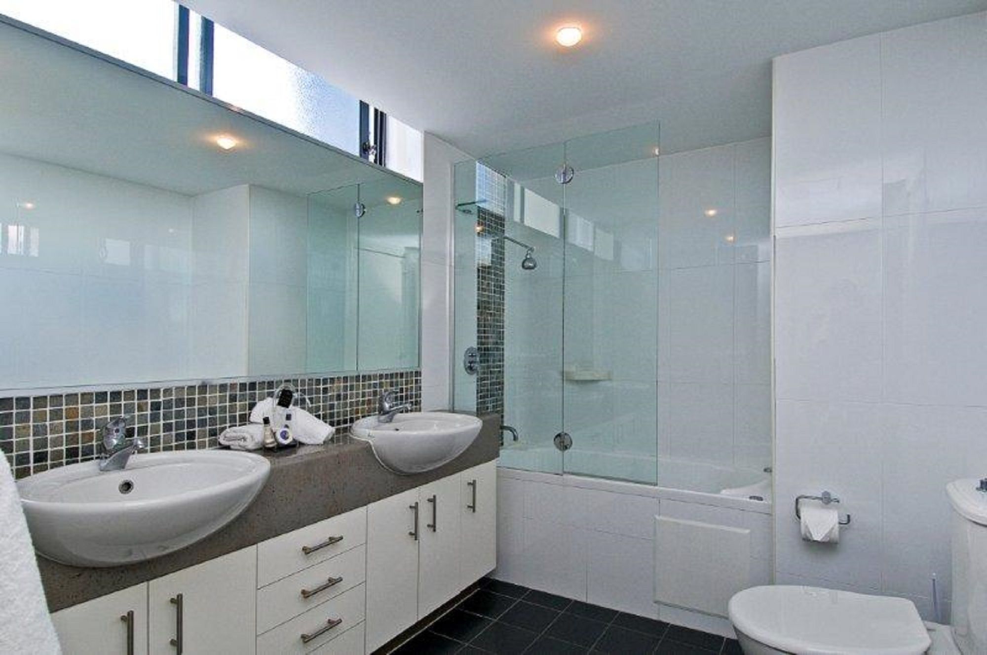 Фото Aqualine Apartments