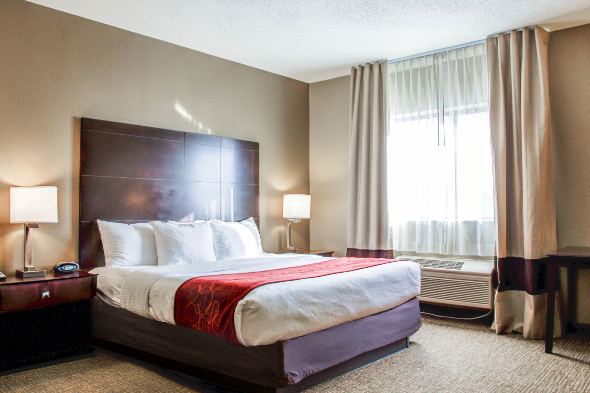 Фото Comfort Suites Lombard - Addison