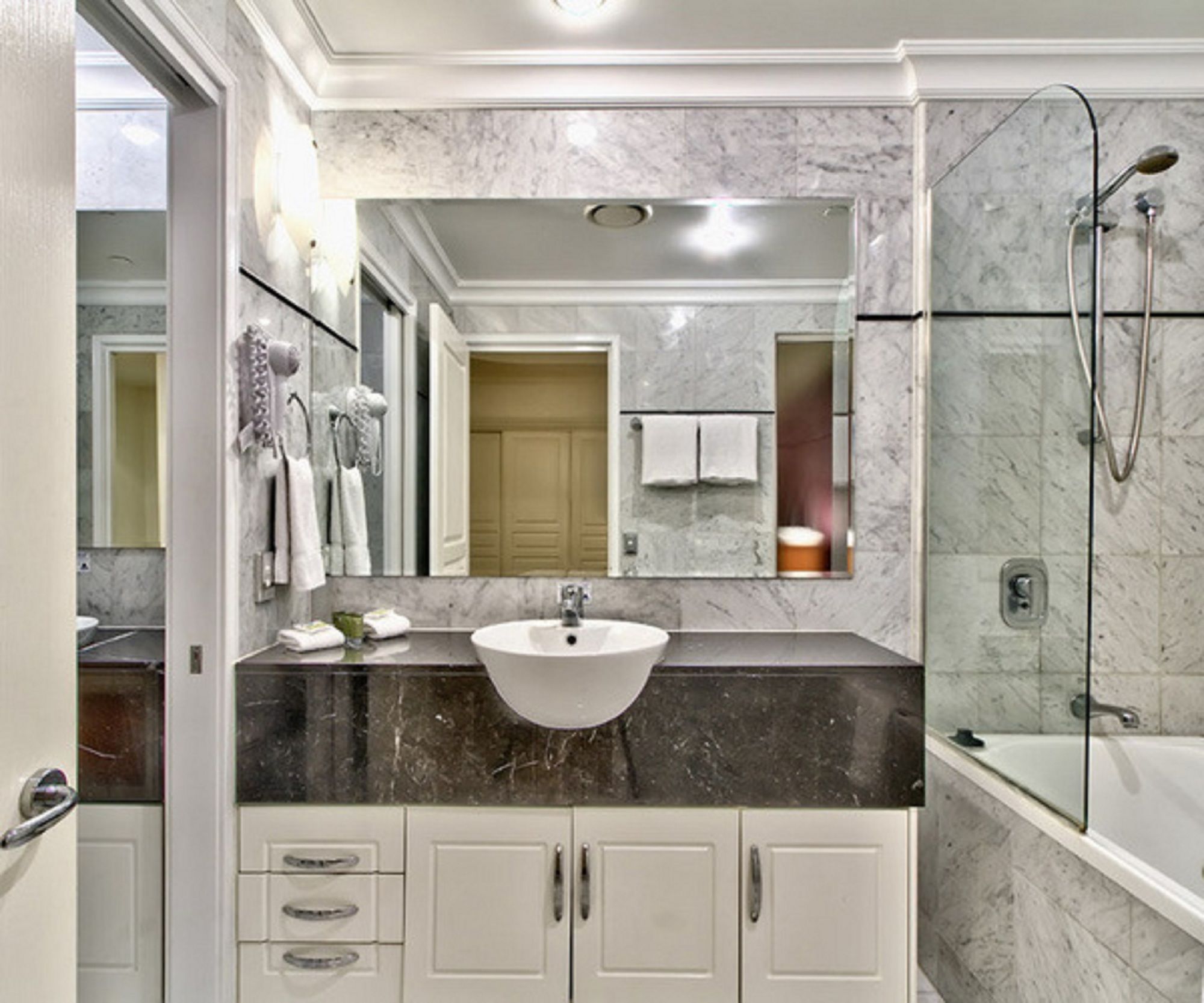 Фото Macarthur Chambers