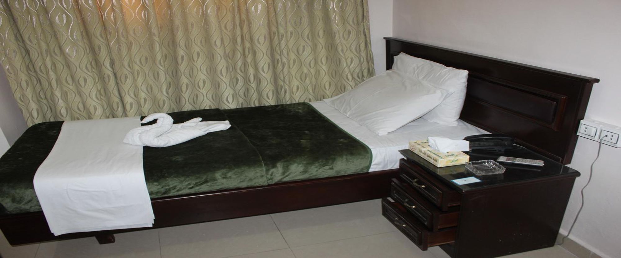 Фото Al Saleh Hotel