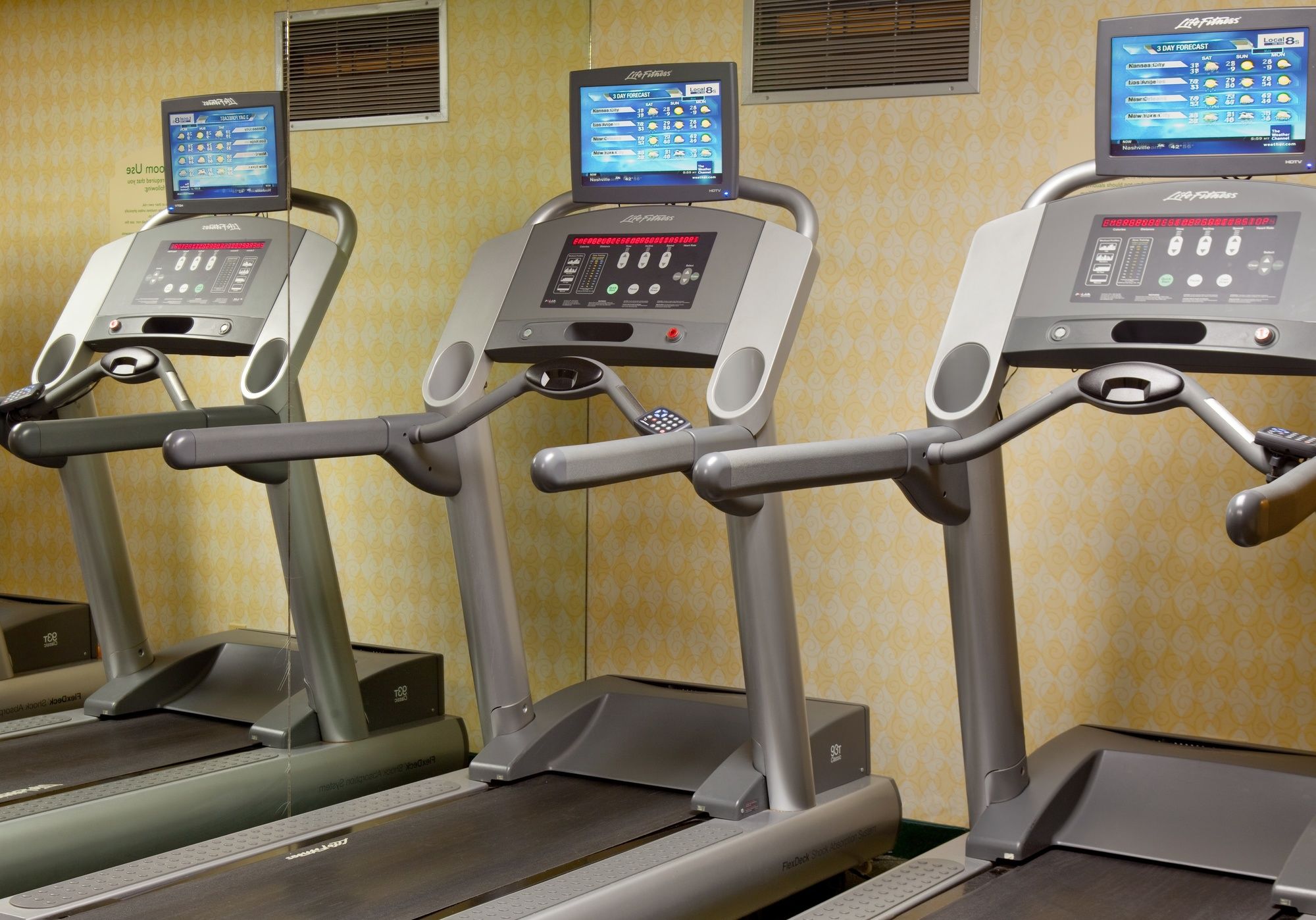 Фото Courtyard by Marriott Kansas City Overland Park/Metcalf