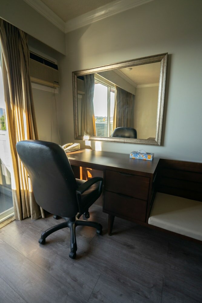 Фото The New 401 Inn