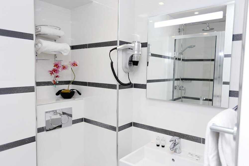 Фото Hotel de France Gare de Lyon Bastille