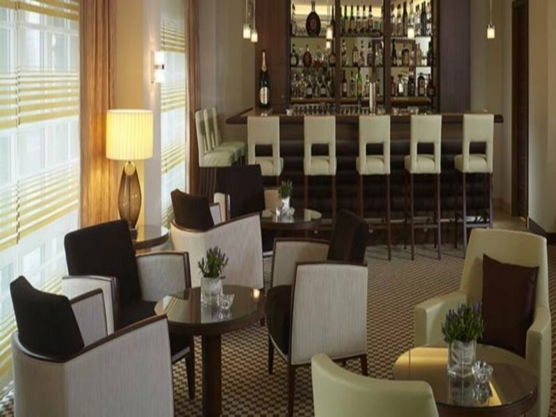 Фото Neues Schloss Privat Hotel Zurich, Autograph Collection