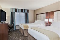 Фото Holiday Inn Express & Suites Eureka, an Ihg Hotel