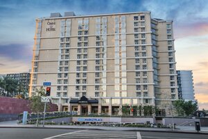 Гостиница Omni Los Angeles Hotel at California Plaza