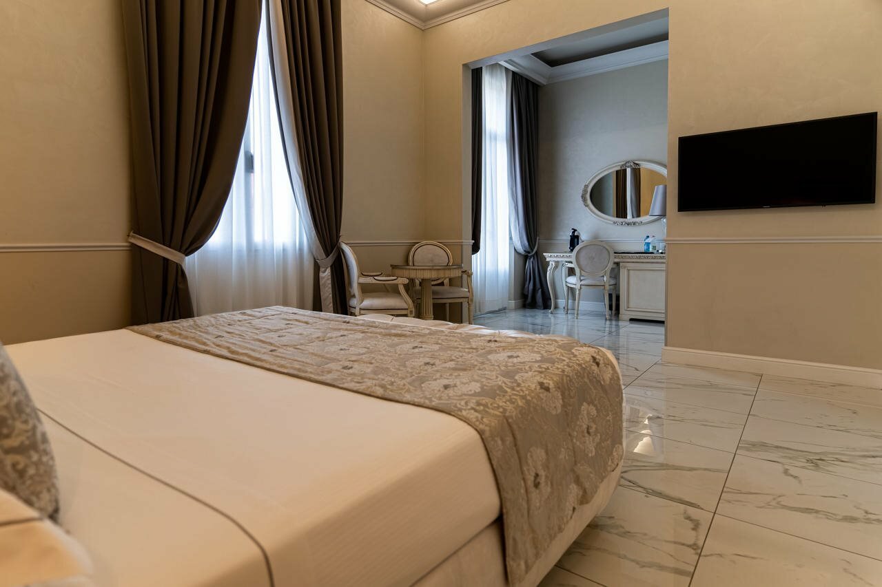 Фото The Moon Boutique Hotel