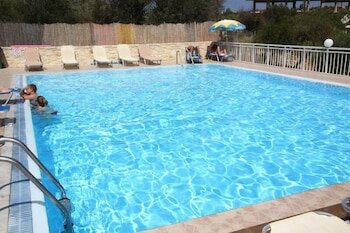 Фото Acropolis Apartments