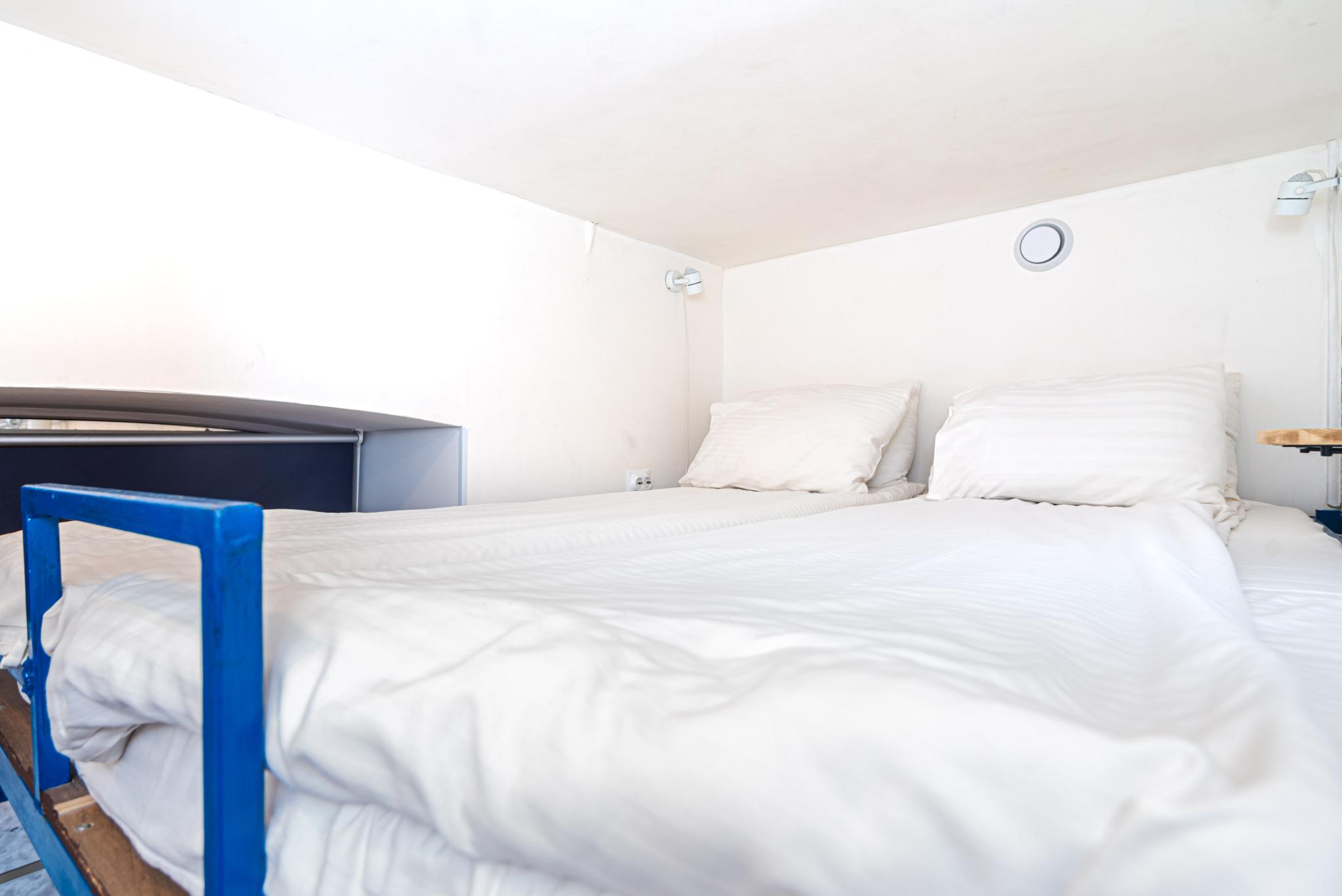 Фото BookCase Hostel