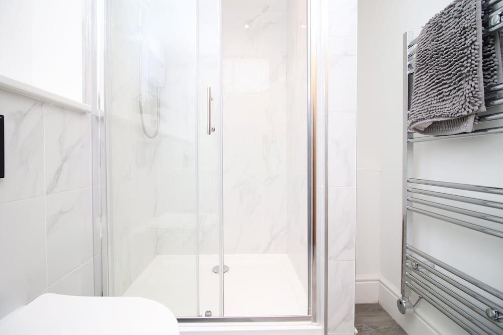 Фото Western Way 2 by Tŷ Sa in Newport