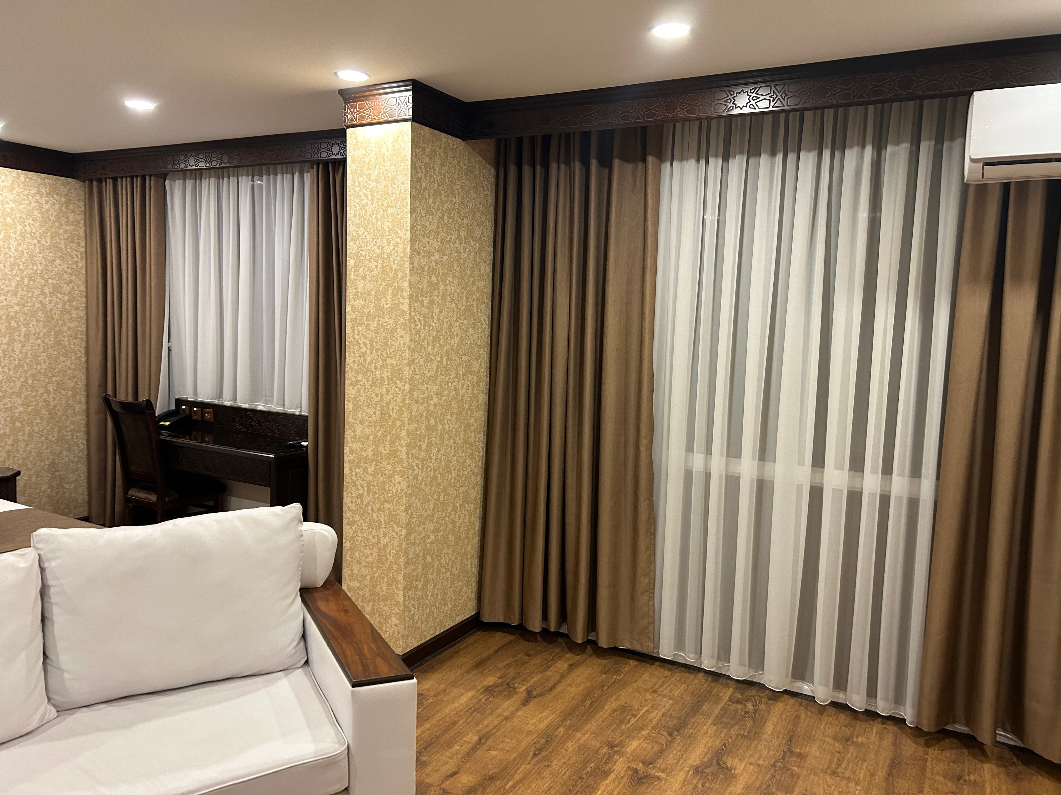 Фото Orient Star Varaxsha