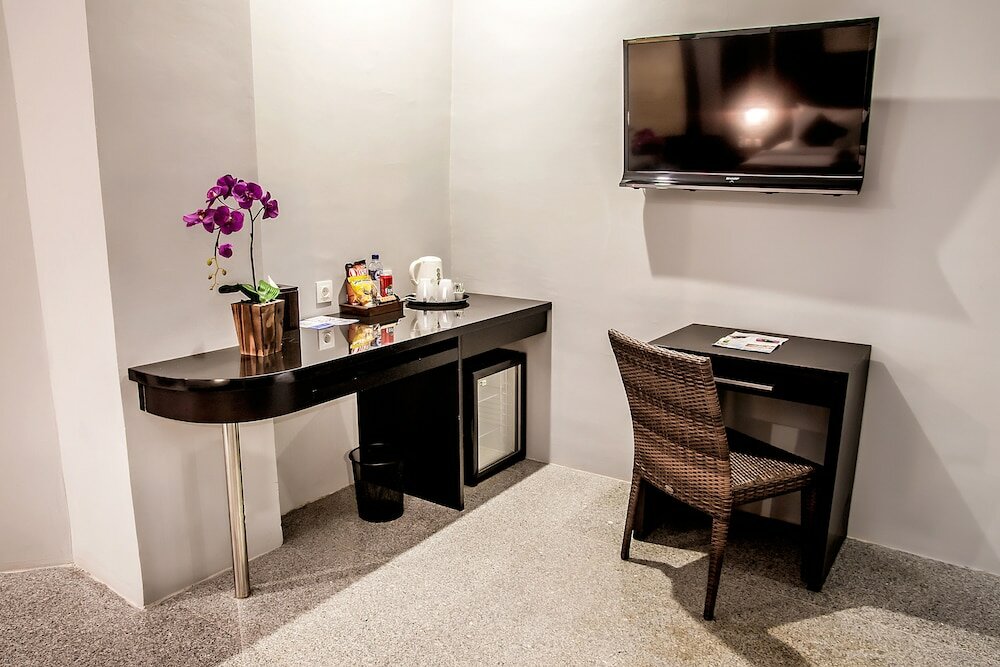 Фото Famous Hotel Kuta