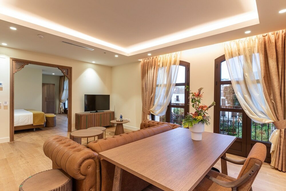 Фото Отель Silken El Pilar Andalucia