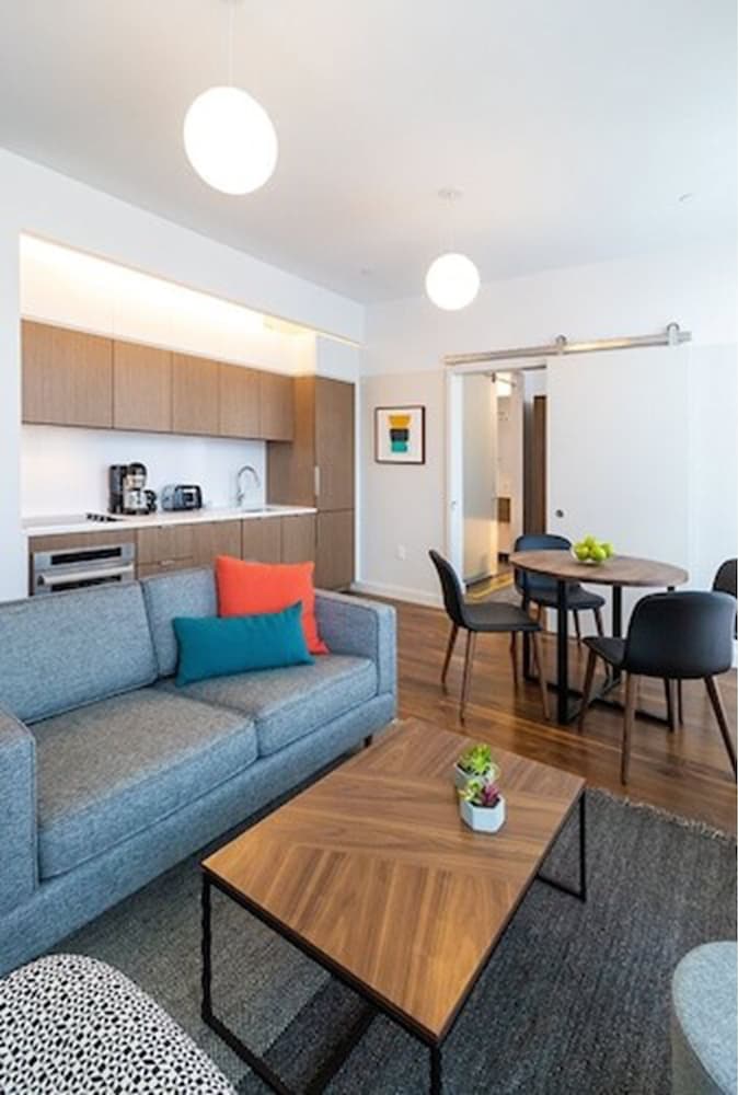 Фото Pod Times Square