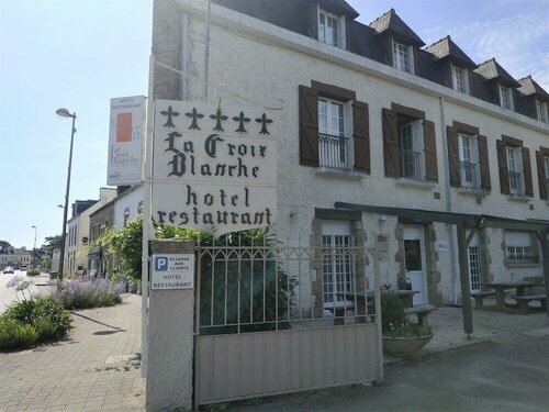 Внешний вид отеля Brit Hotel La Croix Blanche в Сент-Анн-д'Оре, фото 2