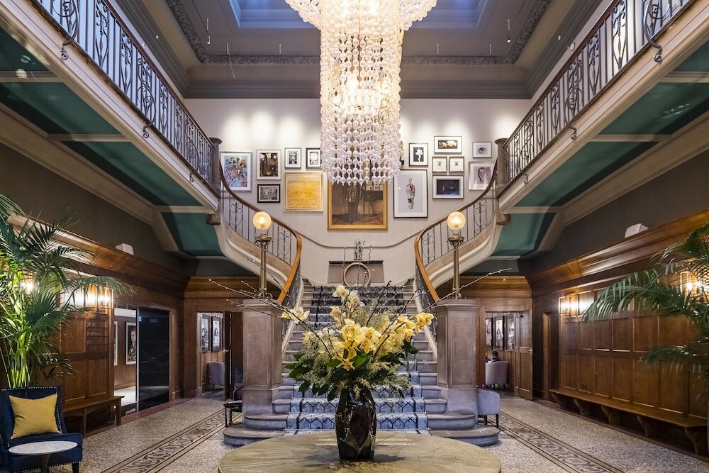 Фото отеля 2