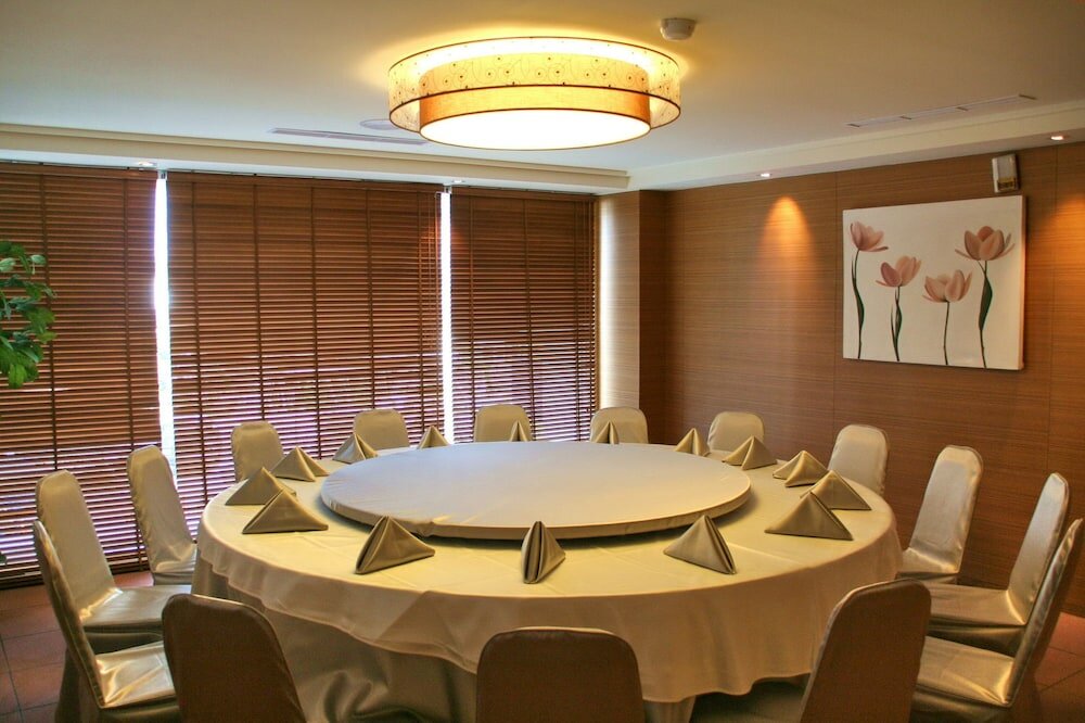 Фото Taitung Bali Suites Hotel