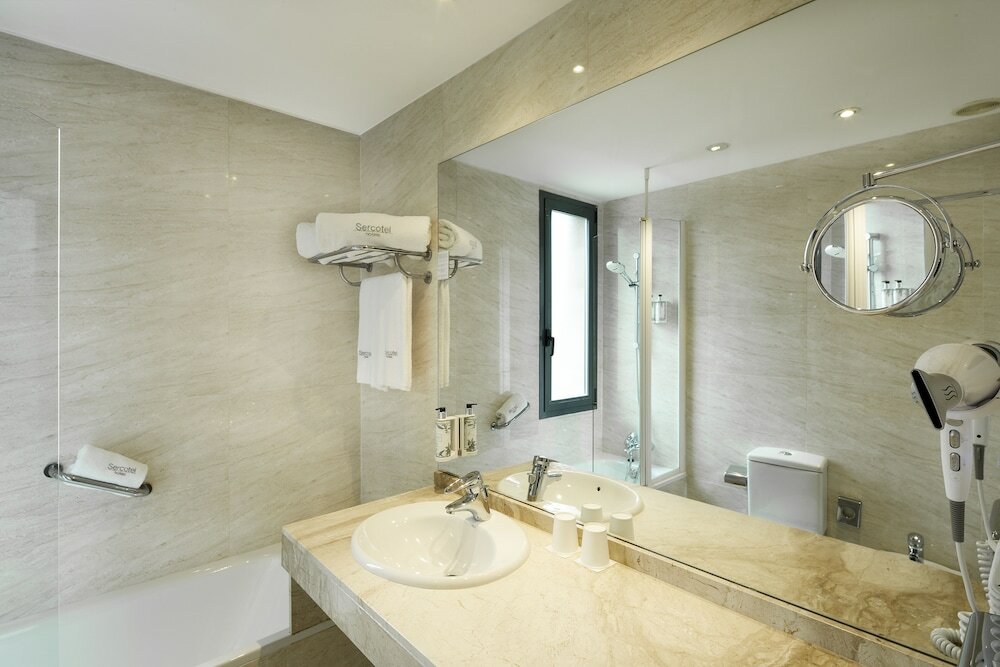 Фото Sercotel Cornella Barcelona
