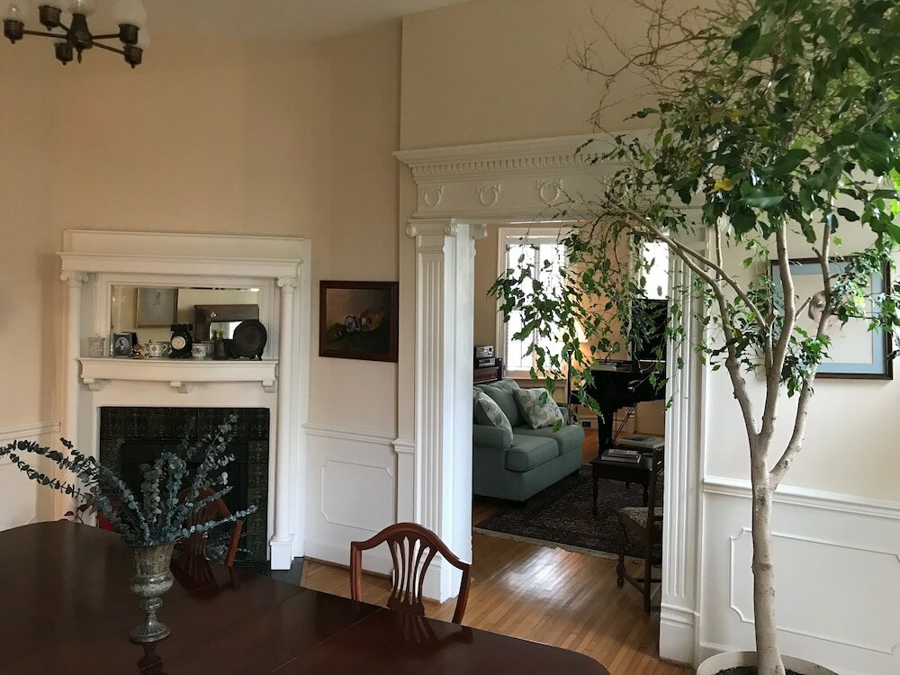 Фото Charles Bass House Bed & Breakfast