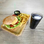 Anatoliasia Burger (İzmir, Güzelbahçe, Çelebi Mah., 576 Sok., 1), comida rápida