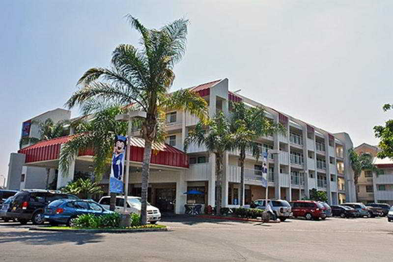 Фото Motel 6 Anaheim Maingate