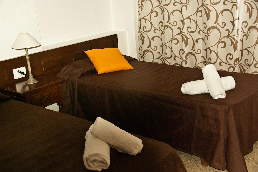 Фото Apartamentos Mestret