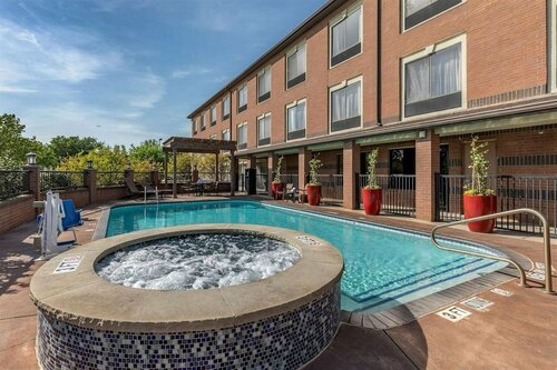 Внешний вид отеля Best Western Plus Dfw Airport Suites в Ирвинге, фото 3