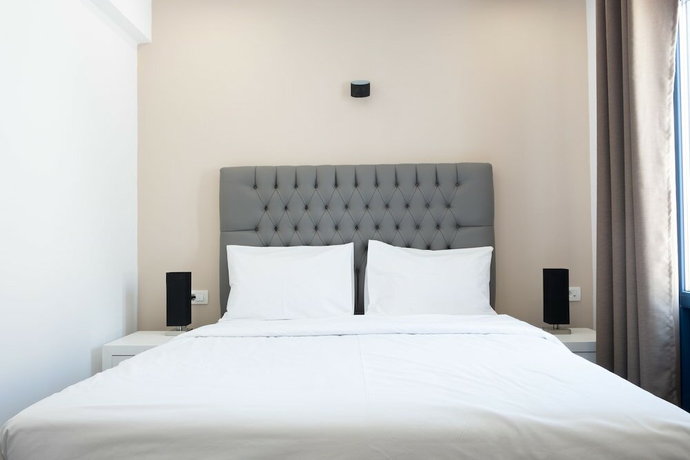 Фото Tristhenia Hotel