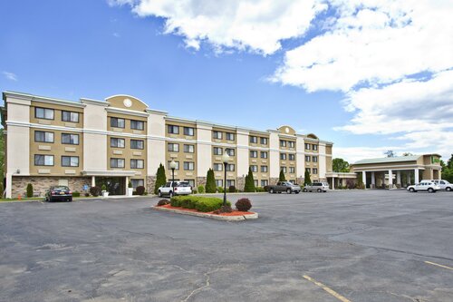 Гостиница Days Inn by Wyndham Plattsburgh