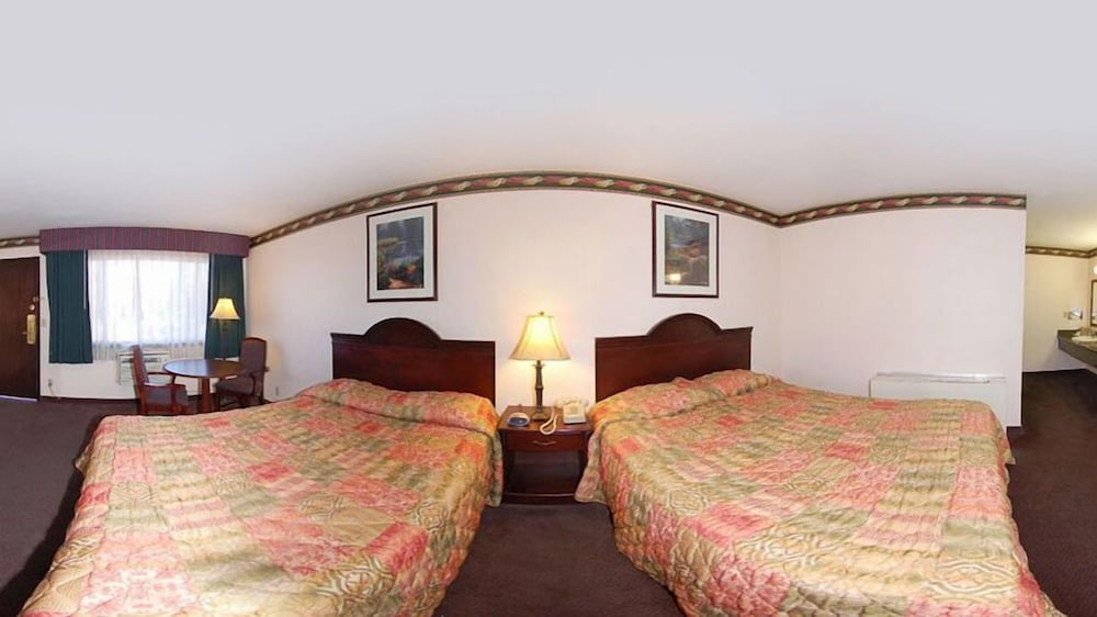 Фото Quality Inn & Suites Cameron Park Shingle Springs